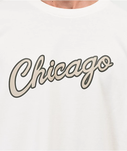 36553-mitchell-ness-x-nba-bulls-cream-t-shirt-2.webp Mitchell & Ness x NBA Bulls Cream T-Shirt