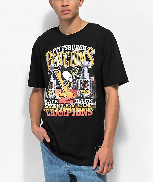 40267-mitchell-nesspenguins-nhl-cup-chase-black-t-shirt-1.webp Mitchell & NessPenguins NHL Cup Chase Black T-Shirt