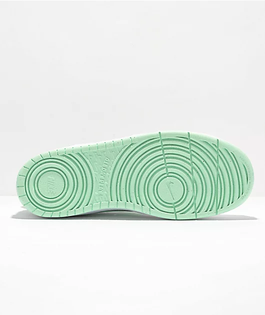 42970-nike-sb-kids-court-borough-platinum-white-mint-shoes-4.webp Nike SB Kids Court Borough Platinum White & Mint Shoes