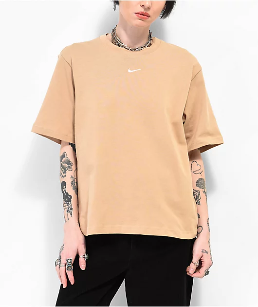 44876-nike-sportswear-essentials-boxy-brown-t-shirt-1.webp Nike Sportswear Essentials Boxy Brown T-Shirt