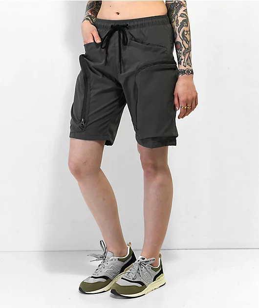 46936-american-stitch-y2k-grey-cargo-shorts-1.webp American Stitch Y2K Grey Cargo Shorts