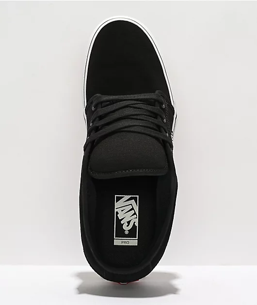 59780-vans-chukka-low-black-white-suede-skate-shoes-3.webp Vans Chukka Low Black & White Suede Skate Shoes