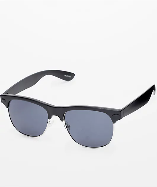 60671-temple-retro-black-silver-sunglasses-1.webp Temple Retro Black & Silver Sunglasses