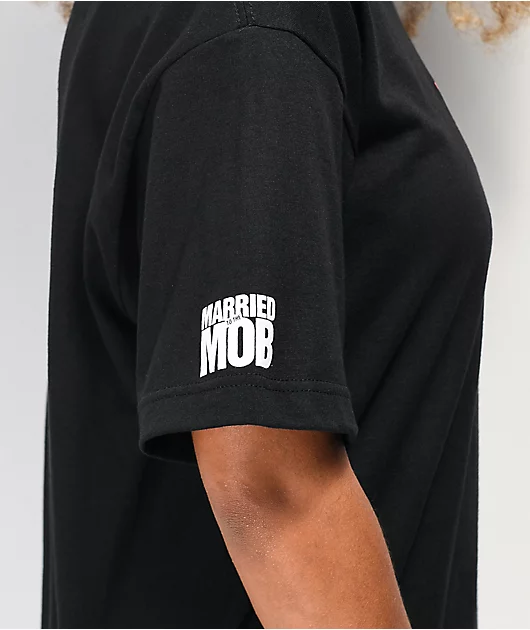61339-married-to-the-mob-bitch-in-a-box-black-t-shirt-3.webp Married To The Mob Bitch In A Box Black T-Shirt