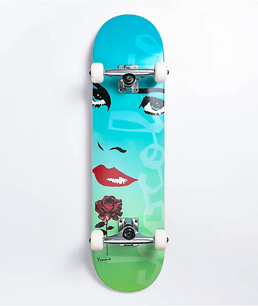 61783-chocolate-cruz-dreamer-7.8-skateboard-complete-1.webp Chocolate Cruz Dreamer 7.8 Skateboard Complete