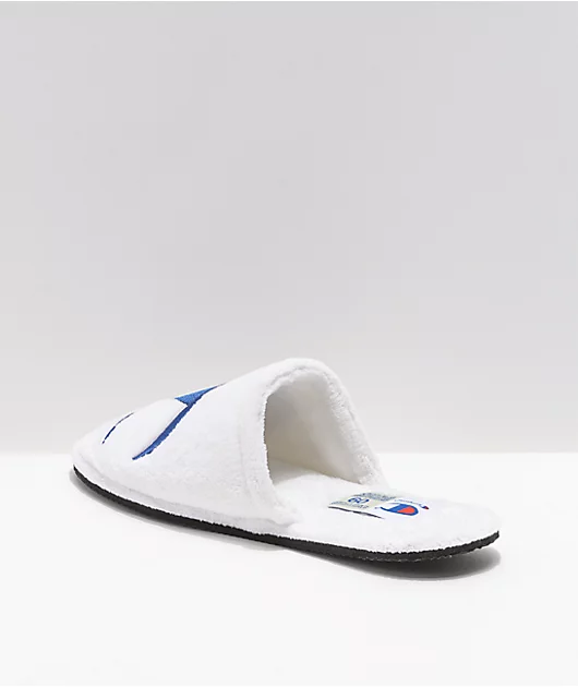 64895-champion-sleepover-white-slippers-2.webp Champion Sleepover White Slippers