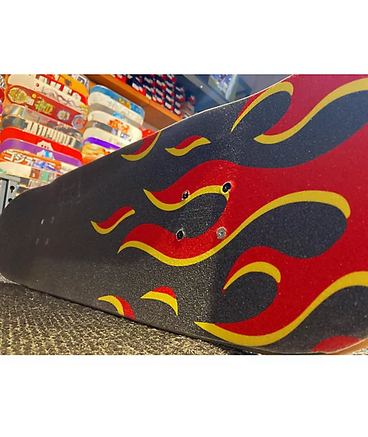 65732-grizzly-fahrenheit-red-flame-grip-tape-2.webp Grizzly Fahrenheit Red Flame Grip Tape