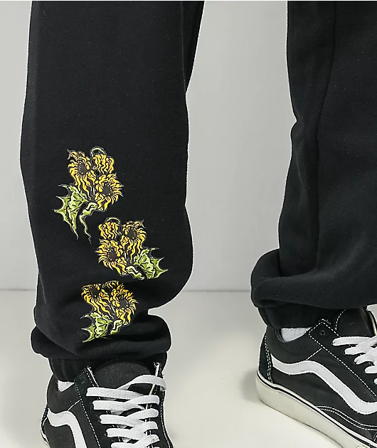 67207-vans-beauty-skull-black-sweatpants-3.webp Vans Beauty Skull Black Sweatpants