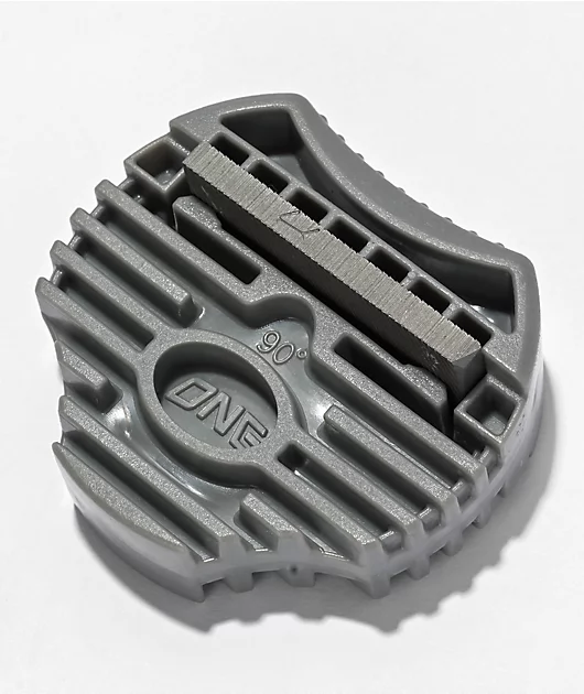 One Ball Magne Traction Edger Tool
