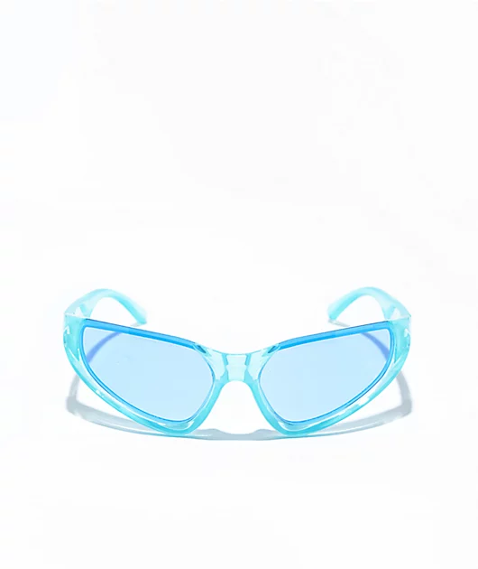 77892-petals-by-petals-peacocks-outlook-blue-sunglasses-2.webp Petals by Petals & Peacocks Outlook Blue Sunglasses