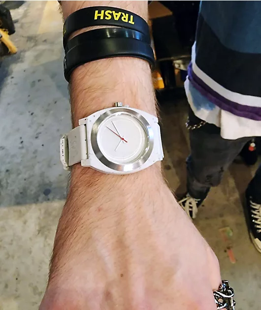 85373-nixon-time-teller-opp-vanilla-speckle-analog-watch-4.webp Nixon Time Teller OPP Vanilla Speckle Analog Watch