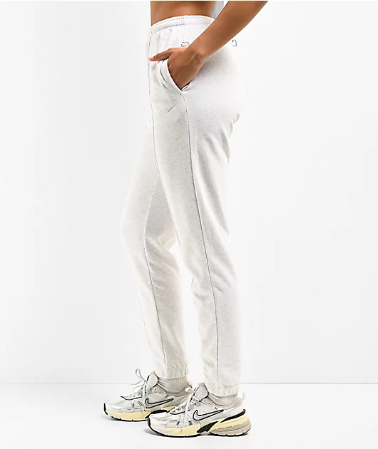 88063-nike-sportswear-chill-terry-grey-sweatpants-3.webp Nike Sportswear Chill Terry Grey Sweatpants