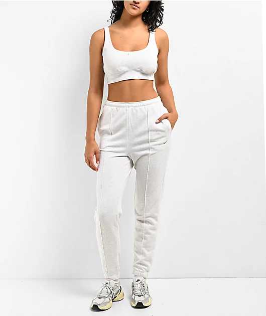 88063-nike-sportswear-chill-terry-grey-sweatpants-6.webp Nike Sportswear Chill Terry Grey Sweatpants