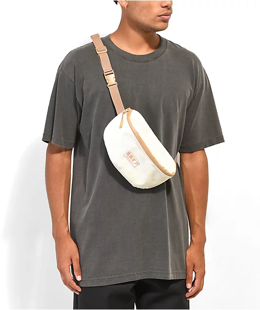 90289-the-artist-collective-fuck-off-kanji-natural-brown-fanny-pack-2.webp The Artist Collective Fuck Off Kanji Natural & Brown Fanny Pack