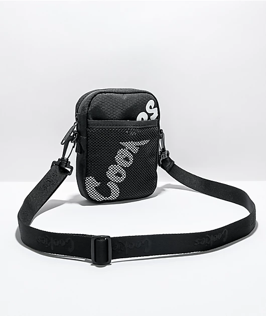 98388-cookies-layers-smell-proof-black-shoulder-bag-1.webp Cookies Layers Smell Proof Black Shoulder Bag
